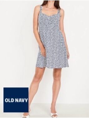 Old Navy Fit and Flare Crepe Mini Dress in Navy and White Floral Print